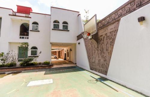 Cuernavaca Haus | HostPal Casa Familiar Lomas Cuernavaca