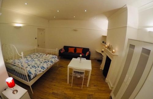 Mildmay Haus | Double Room With Garden