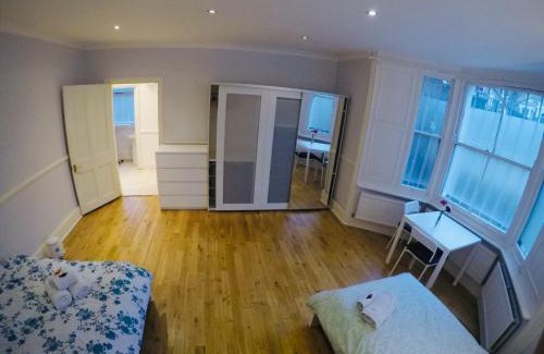 Mildmay Haus | Double Room With Garden