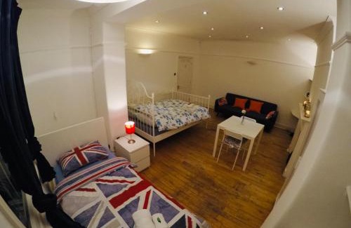 Mildmay Haus | Double Room With Garden