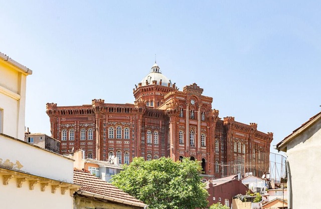 Balat Heritage Close to Iconic Spots