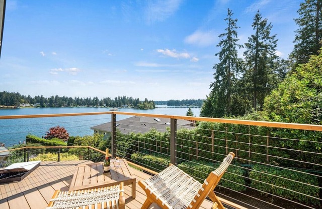 Casa Cielo NEW! Steilacoom Lakefront Retreat