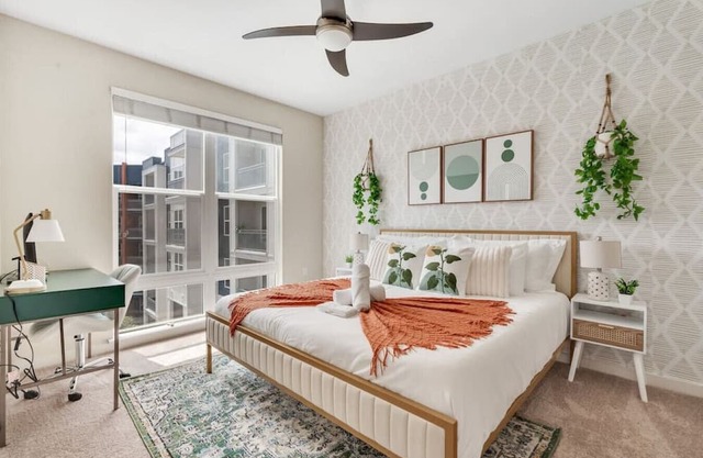 Bleecker 1-430 · Luxury king suite - POOL - GYM - FREE parking - H