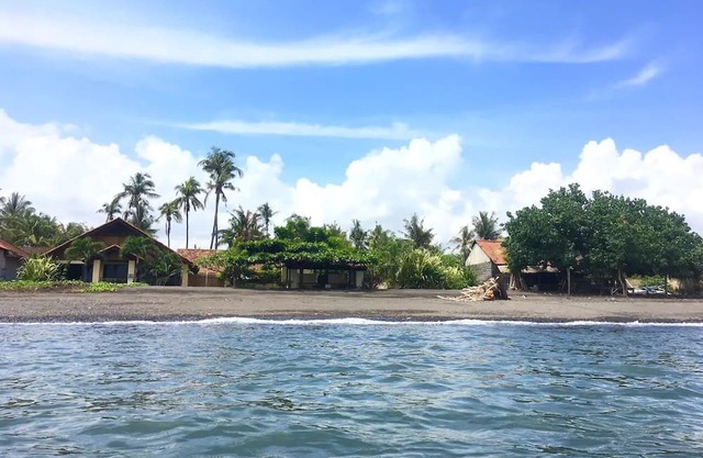 Beachfront villa with private pool, garden and terrace