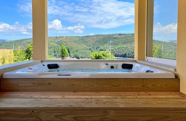 Villa Geres Emblematico I - Piscina Aquecida e Jacuzzi