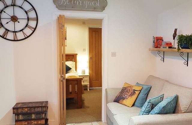 Cottage-Komfort-Ensuite Dusche-Strassenblick-The Annexe