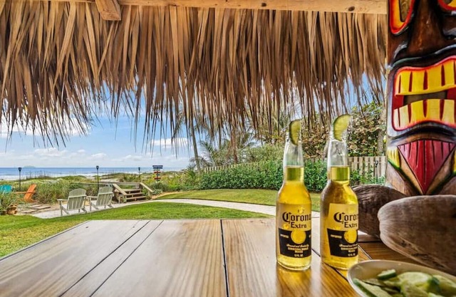 Blue Horizon · Blue Horizon Beach Front Home-2 King Suites