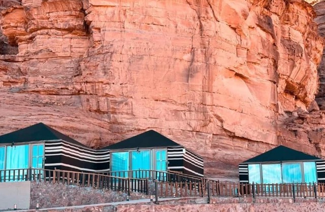 Mars land luxury camp