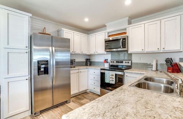 Day Trip to Disney: Sunny Davenport Getaway