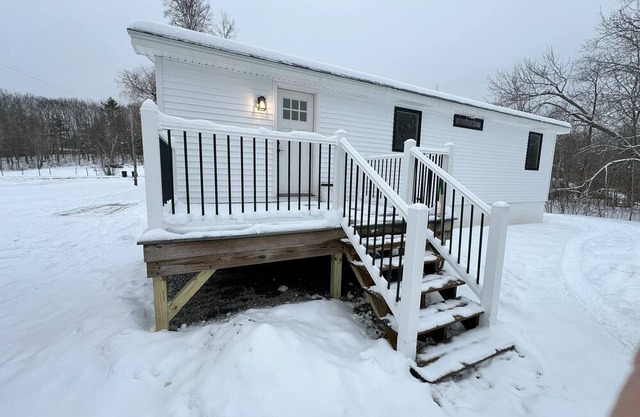 Quality 2-bedroom apartment in the heart of Maine.