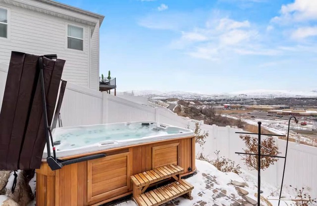 Private Unit+Deck+Spa+Views!