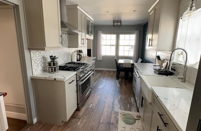 Charming house in pleasant Glendora with WiFi and AC