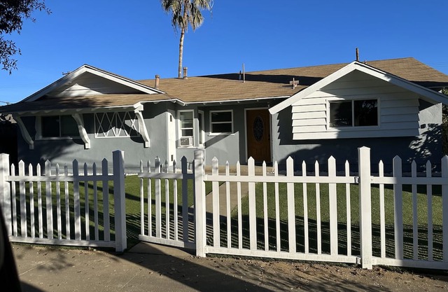 Near Disneyland. 4BR, 2BA, Newly Remodeled House
