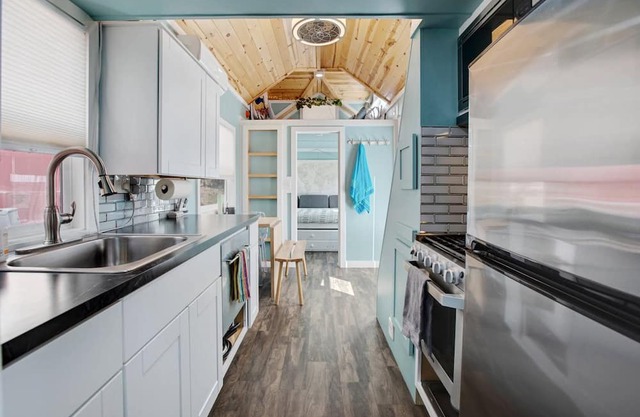 Pet-Friendly Colorful Tiny Home near Pikes Peak