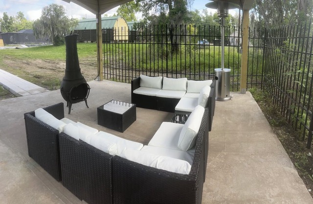 Cozy cabin with WiFi and AC in charming Marrero Cabin 7