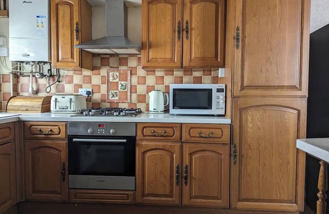 6 Bed - Sleeps 10 Lake, Green Spaces & Central