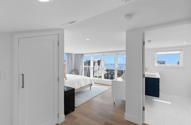 Charming 4-bedroom Beach House in Fairfield, CT
