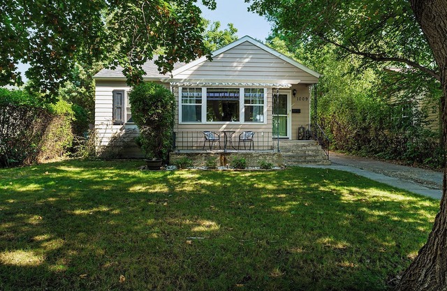NEW Mid-Century 4 Bed 2Bath Home w/PlayRoom