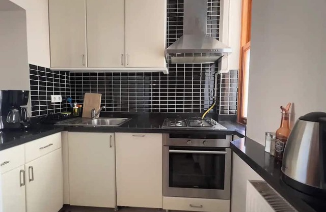 2Br /2Ba 3rd floor of Historical Building, Galata