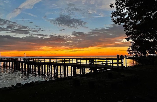 3-bedroom home in beautiful Shady Side by the Chesapeake Bay!