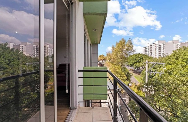 Spacious Apt Near Centro Historico