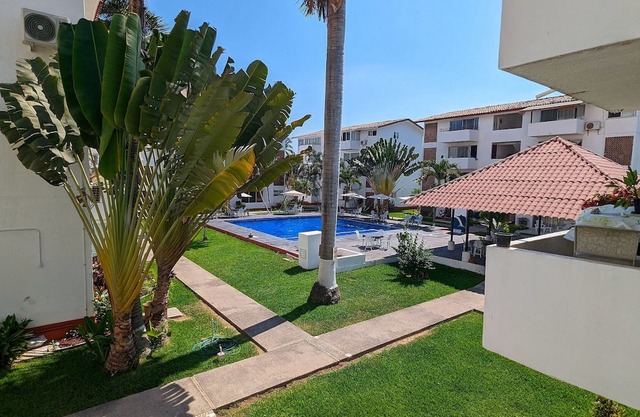 Two bedrooms condo in the Marina
