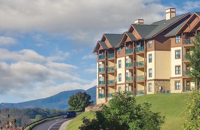 Spacious 3BR Deluxe Vacay at Club Wyndham Smoky Mountainsn