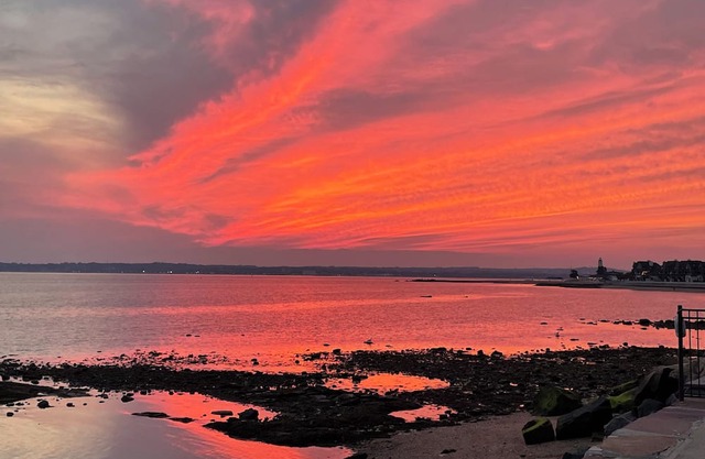 Waterfront 2BR Oasis in East Haven – 10 Mins to New Haven