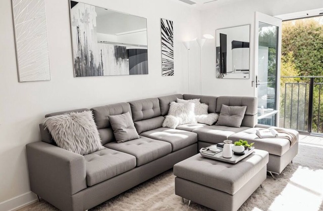 Central Located Downtown Norfolk Apt.