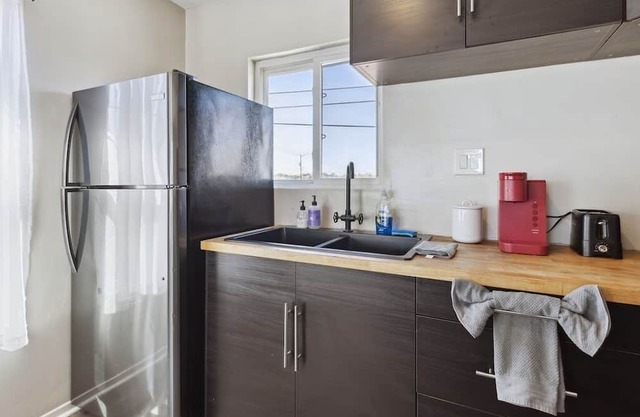 San Diego Urban Retreat: 2br/1ba Gem