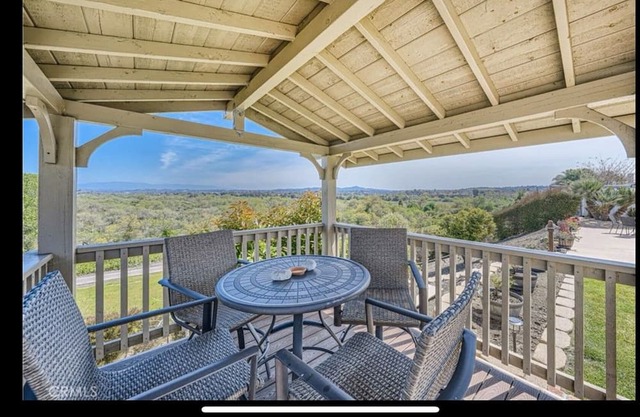 Charming 1-bedroom with private bathroom and amazing view with AC, WiFi