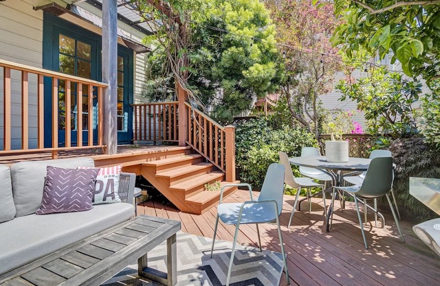 2-level house close to the Castro – amazing views!