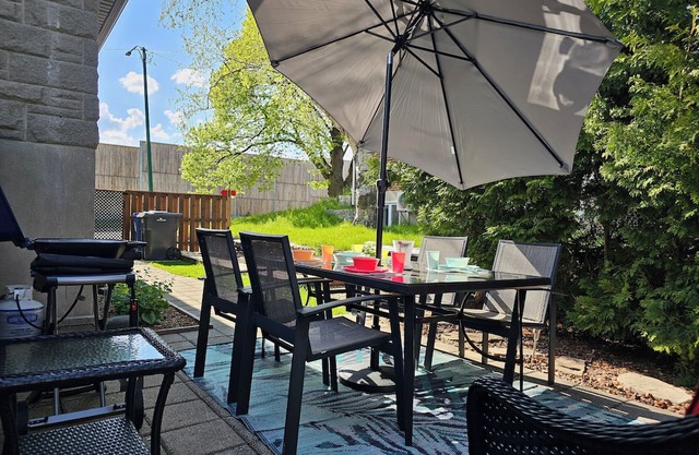 Great apartment for all your family and friends with garden and private parking