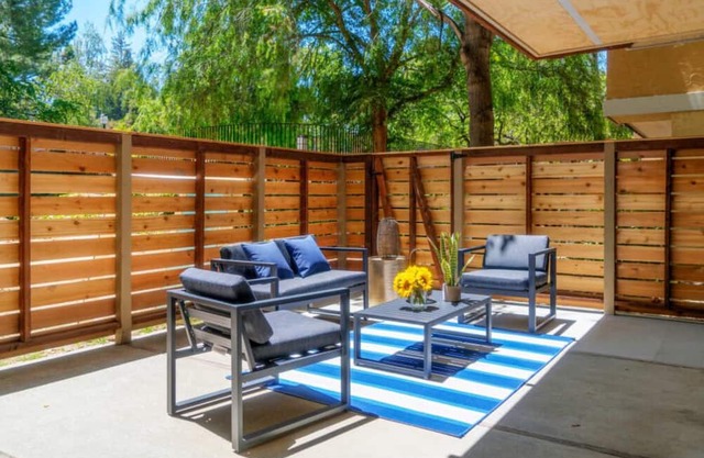 Sharon Green: Upscale 2BR Condo