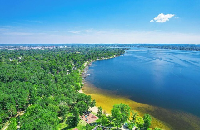 Cadillac Cottage w/Grill: Walk to Lake Cadillac!