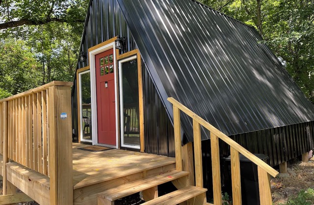 Buffalo River A Frame Cabin - Canoe included