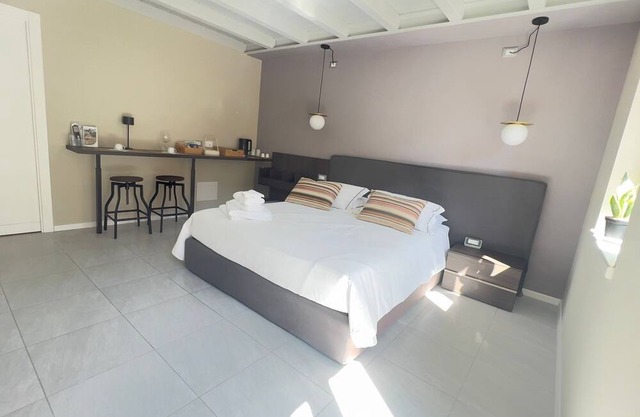 ES Room 2