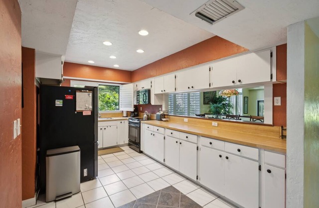 NEW LISTING! 2BDRM Canterbury Oasis by RedAwning
