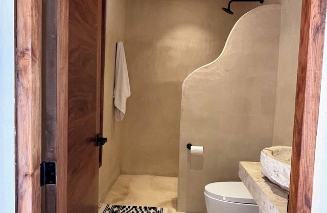 Charming 2-bedroom house with AC, WiFi in superb Tulum