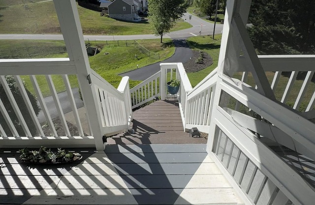 Charming 3-bedroom house in Christiansburg with WiFi, AC