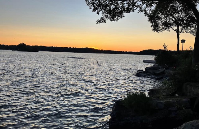 Renovated 3-Bedroom cottage in Thousand Island Park - a Cozy Weekend Getaway