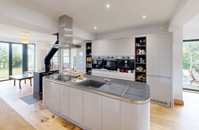 Family Friendly Large Country House 23 Minutes From The Beach & Cranbourne Chase