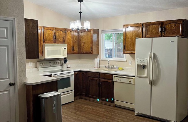 Charming 3-bedroom house with WiFi, AC in beautiful Grand Junction