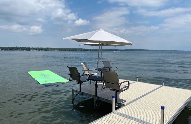 Family friendly year-round cabin on Green Lake in Spicer, MN!