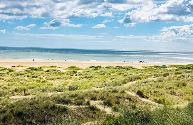 Rustic Coastal Fishermans Cottage, 2 mins walk from Norfolk Beach. *NEW LISTING*