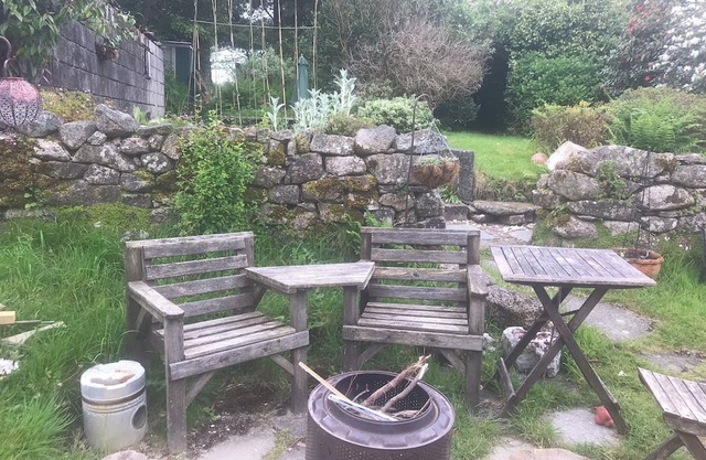 Character farmhouse in the middle of Bodmin Moor with games room & pet friendly.