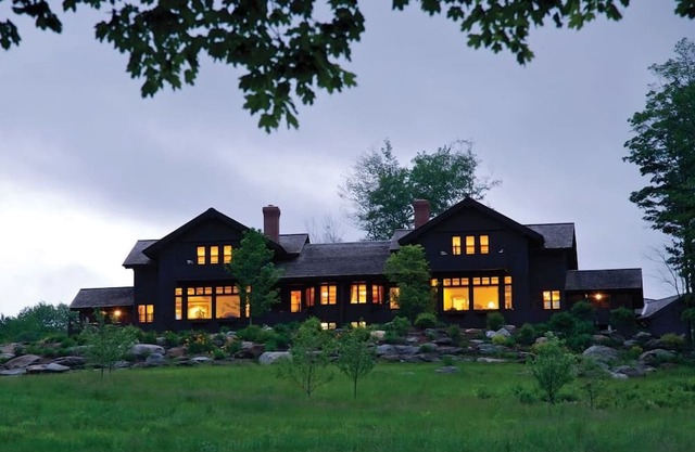 Relax in our 3-bedroom Villa with mountain views at Trapp Family Lodge