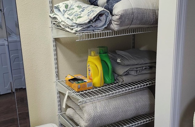 Quiet 1 bedroom close to everything but off the main road. Pet friendly.