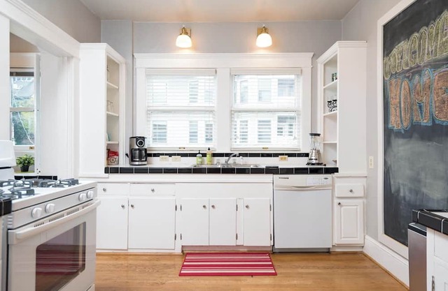 Spacious Condo Near NW 23rd