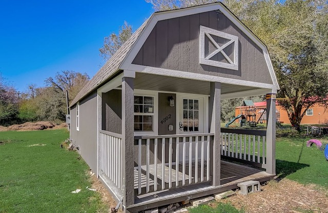 Your cozy farm retreat. Nature + chickens: happy!